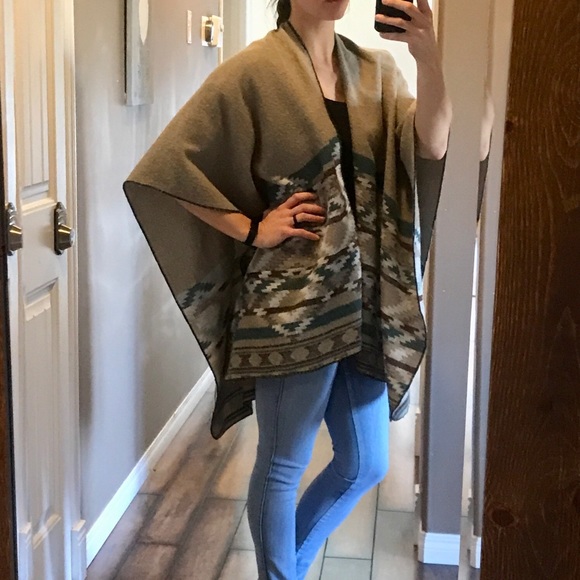 jess Navajo Tribal Wrap-around Tunic - Picture 2 of 4